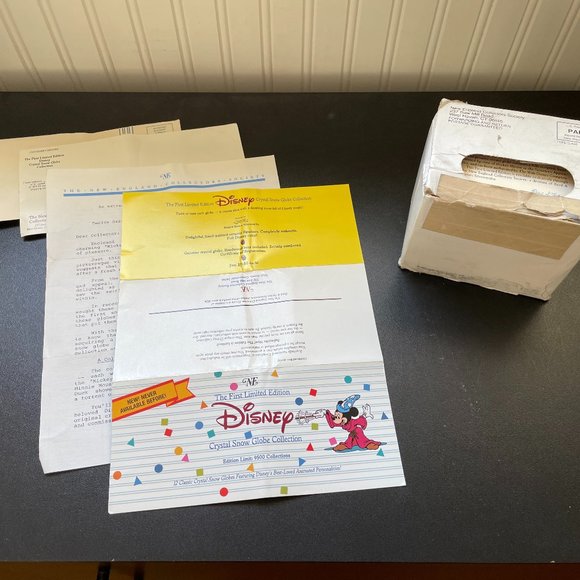 Vintage 1989 Mickey Mouse from Fantasia, Disney Crystal Snow Globe - Picture 3 of 10